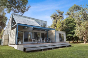 Dargo - Waterfront Retreat, Eagle Point